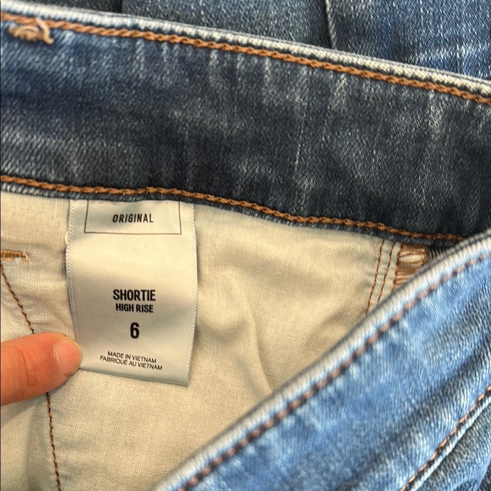 Express high rise Denim Shorts - Picture 4 of 4
